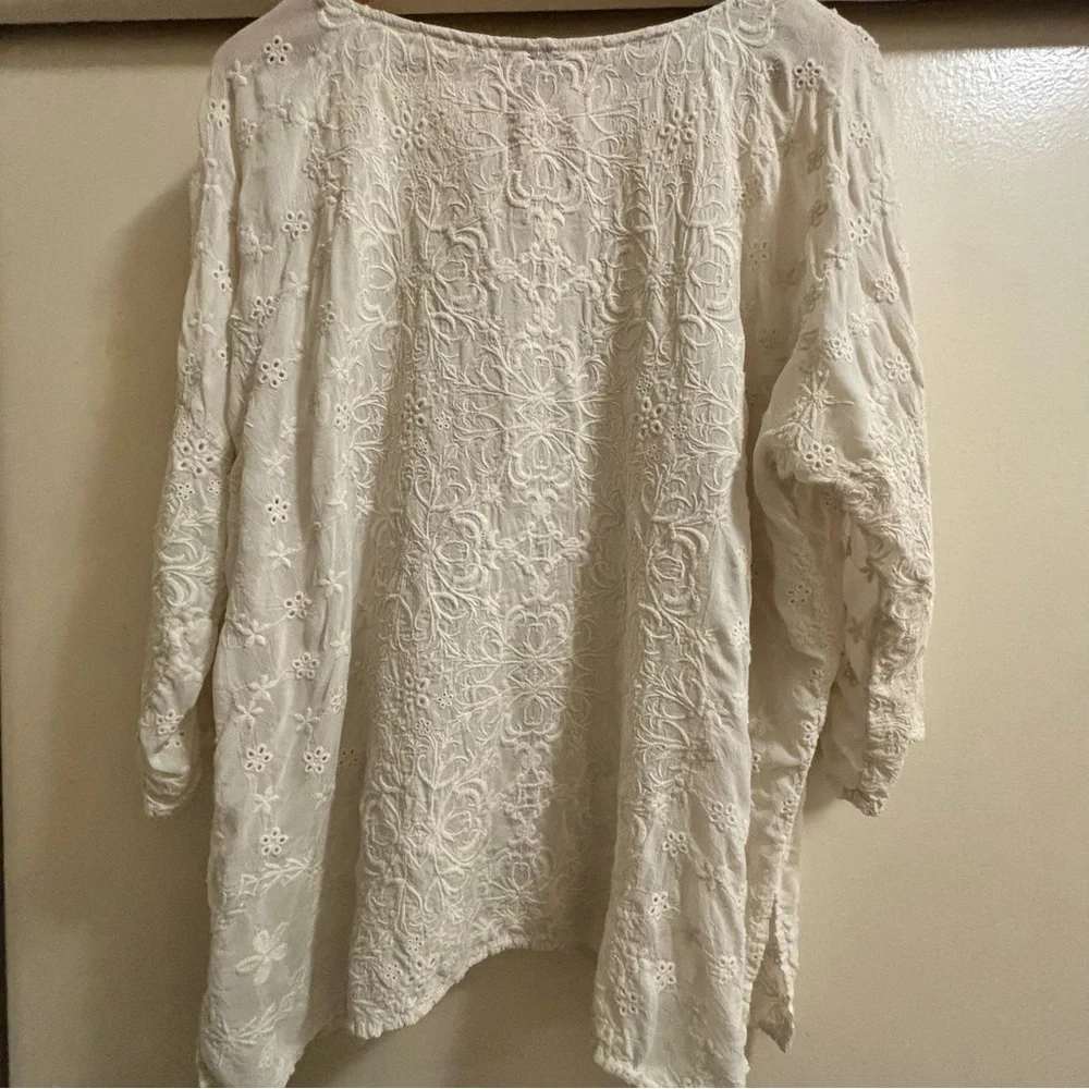 Johnny Was Los Angeles Embroidered Cream Lightweight Boho Top size XL - Picture 5 of 5